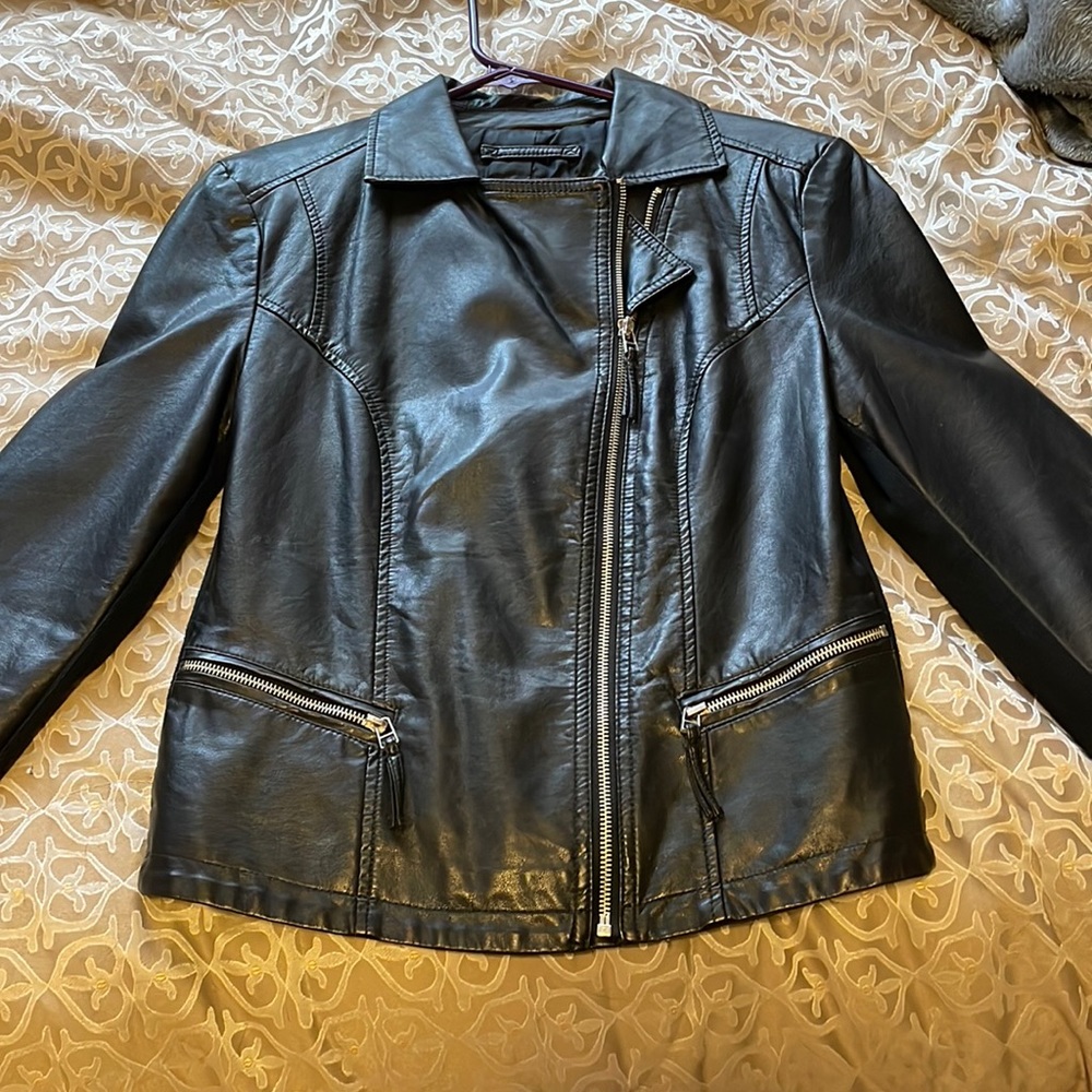 all zippers work and fits well but not quite my style anymore